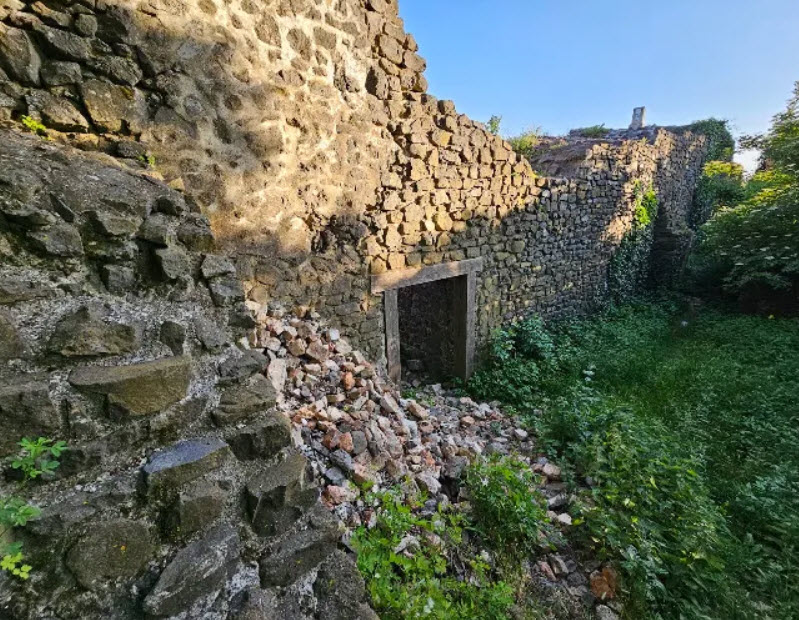 Tátika Castle, Hungary